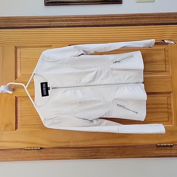 Beautiful Guess jacket NWT - Picture 1 of 14